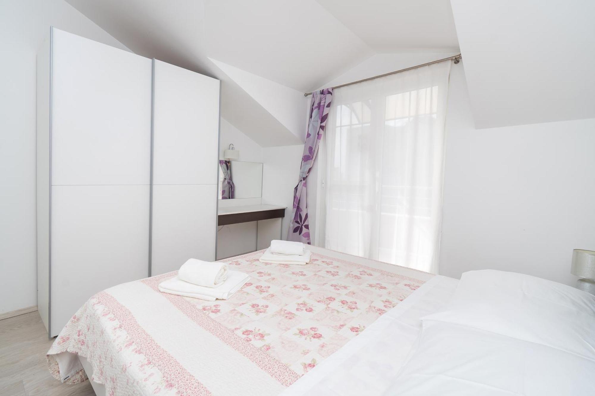 Apartment Mario Srima Buitenkant foto