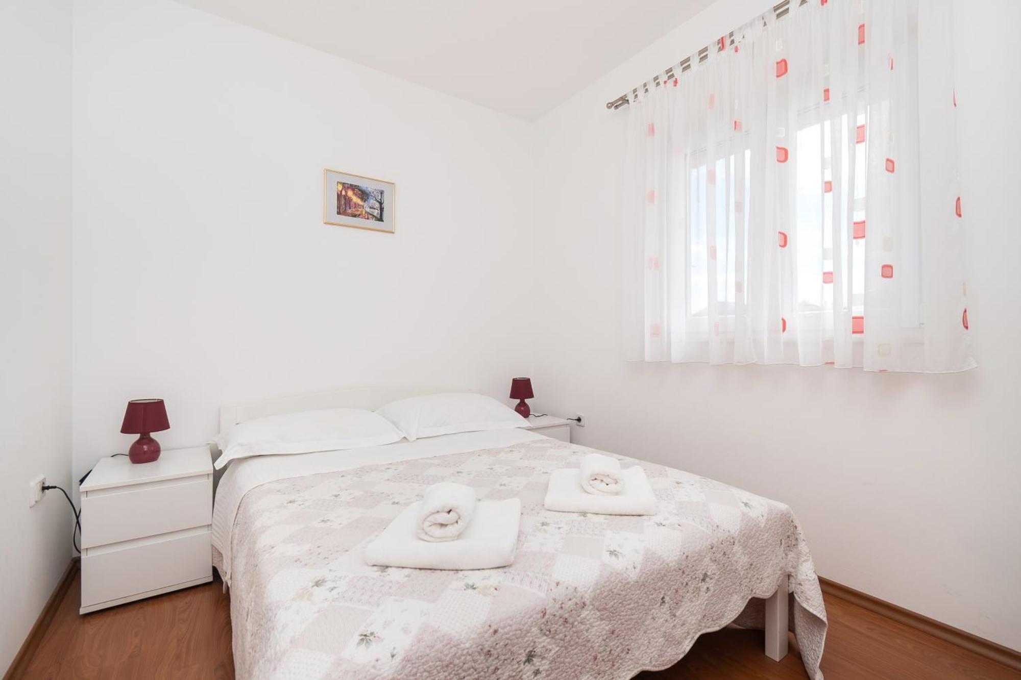 Apartment Mario Srima Buitenkant foto